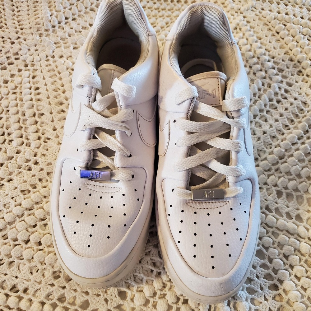 Nike Air Force 1 Sage Low Shoes Womens Size 7 White Platform AR5339-100 Sneakers
